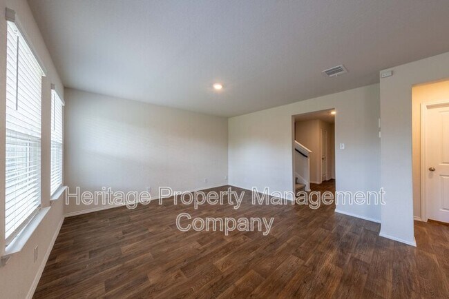 Building Photo - 1018 Andean Emerald