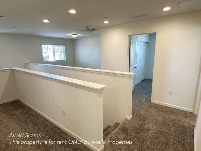 Building Photo - 1373 S Autumn Breeze Ct