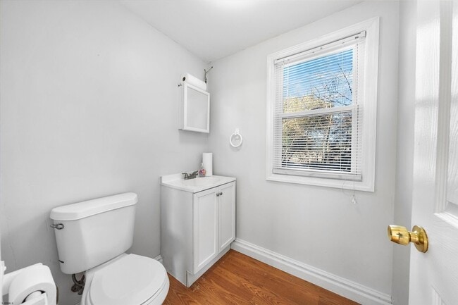 Building Photo - 616 W Ocean Heights Ave