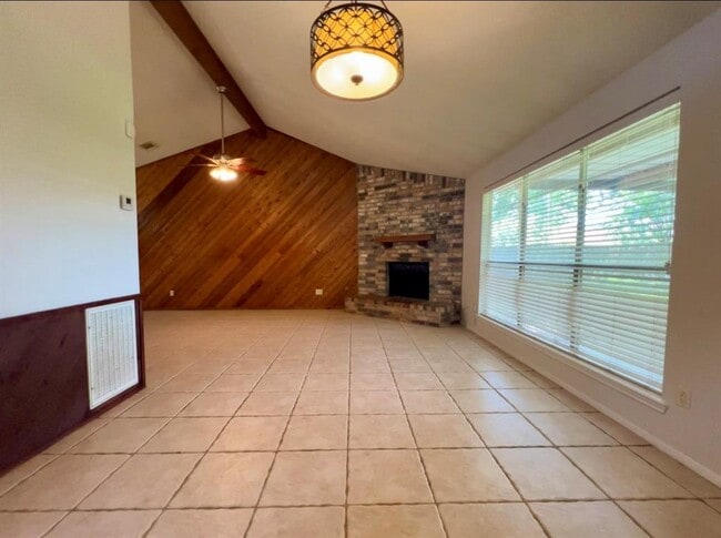 Building Photo - 1423 Grand Jct Dr