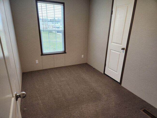 Building Photo - 762 Virginia