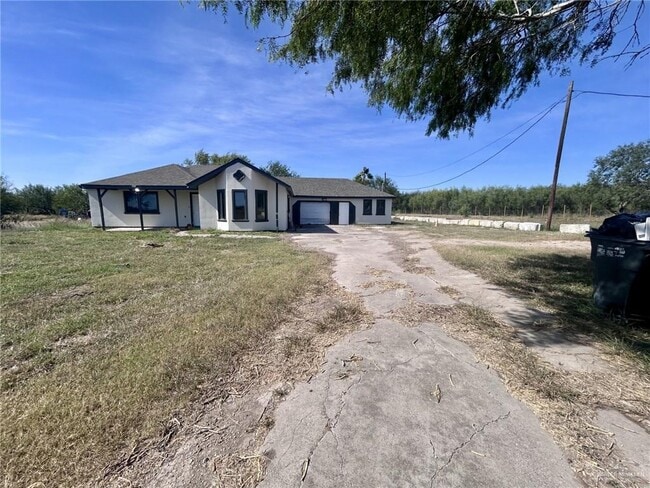 Building Photo - 16 Champion Dr