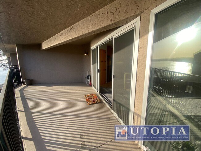 Building Photo - Ocean Views: 2Bd/2Ba + Office - Sunny, Top Floor Condo, Deck, Pool & Hot Tub