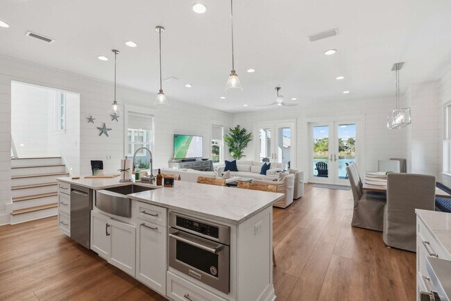 Building Photo - 419 Lakefront Dr