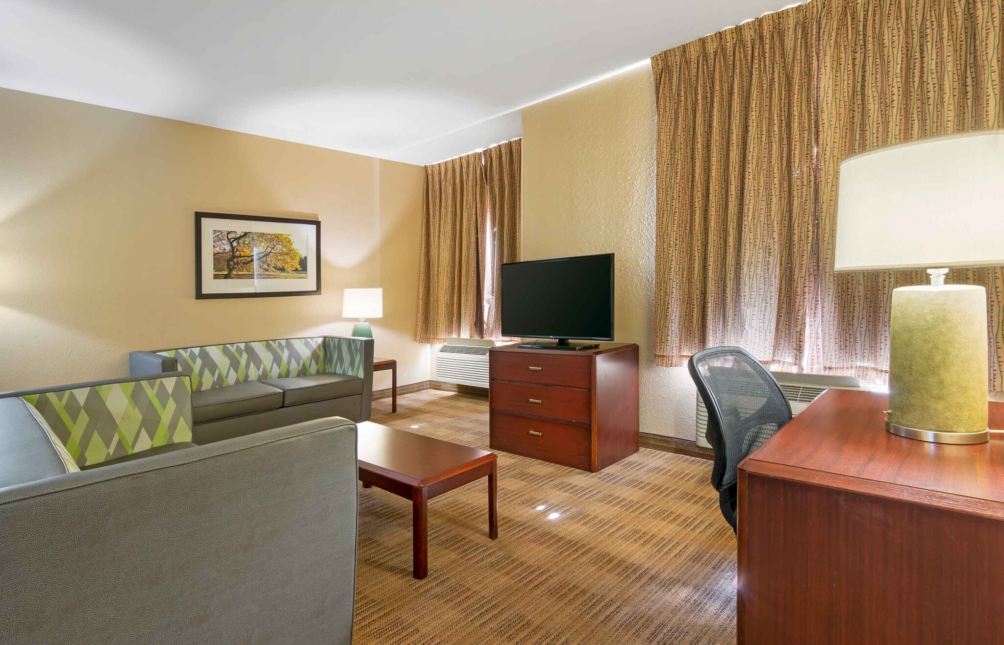 Building Photo - Furnished Studio-Kansas City - Overland Park - Metcalf Ave