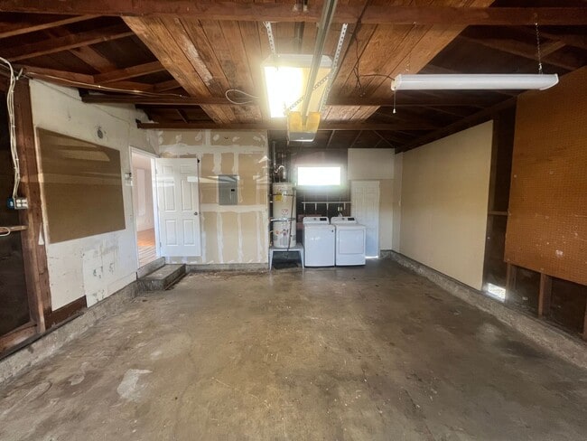 Building Photo - 880 San Mateo Ct