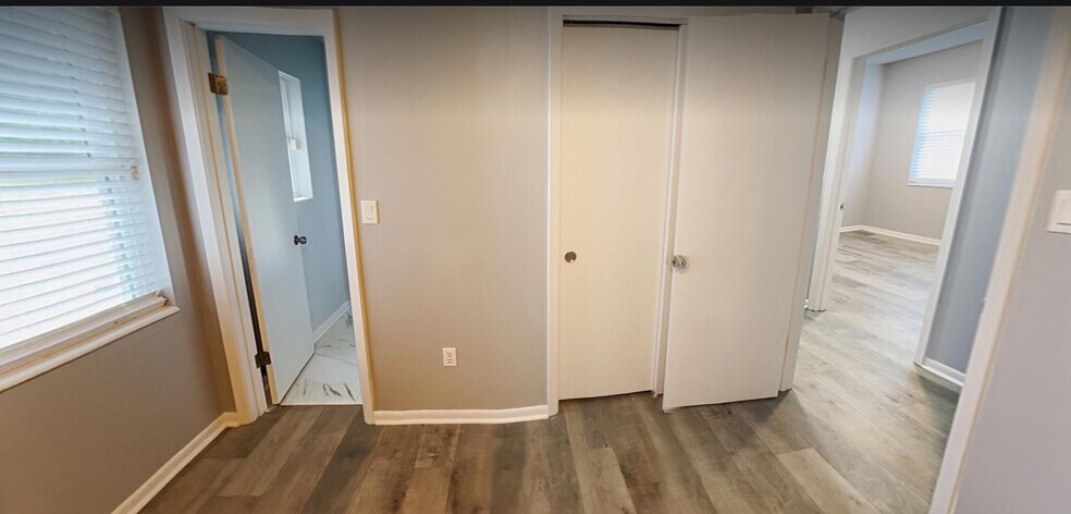 Bedrooms - 610 N 78th Ave