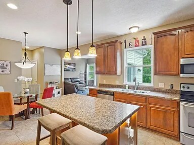 Building Photo - 6138 Highlander Dr