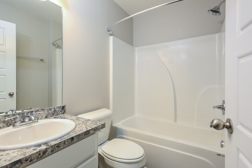 Building Photo - 148 W Wright St