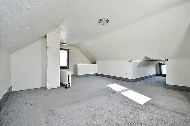 Building Photo - 424 Wilson Ave