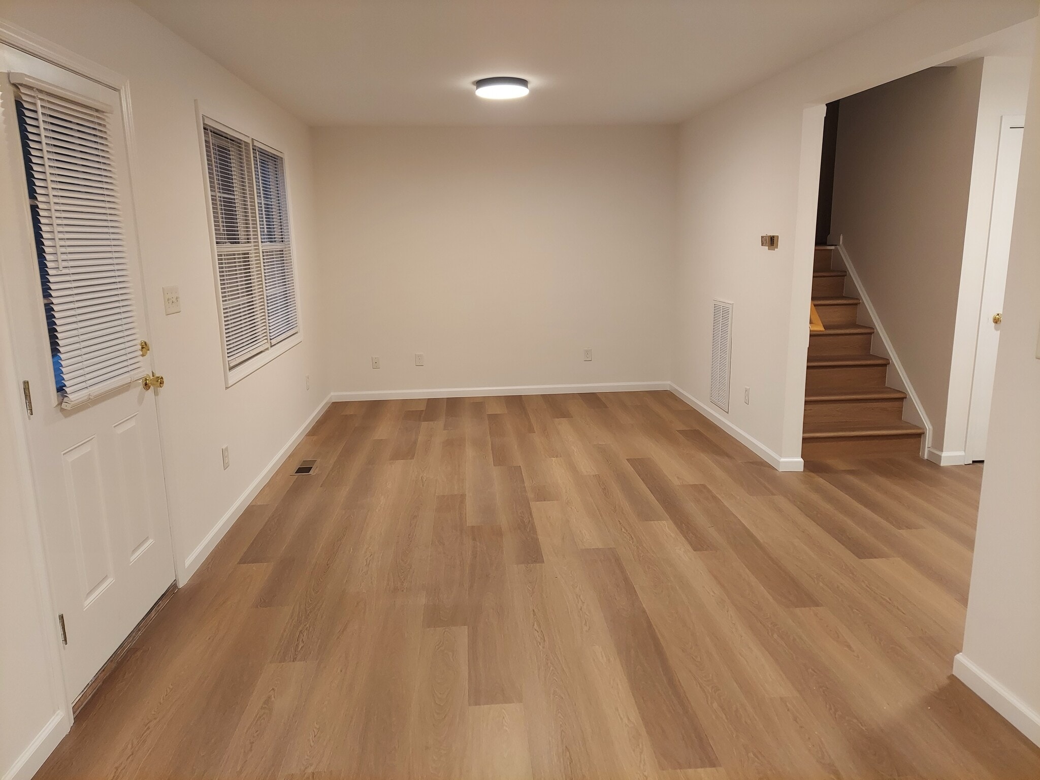 Large living room with front entrance to German Street - 340 W German St