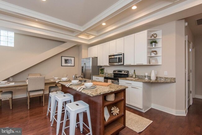 Building Photo - 1501 Locust St