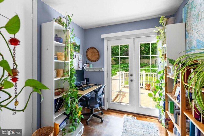 Building Photo - 3904 Lantern Dr