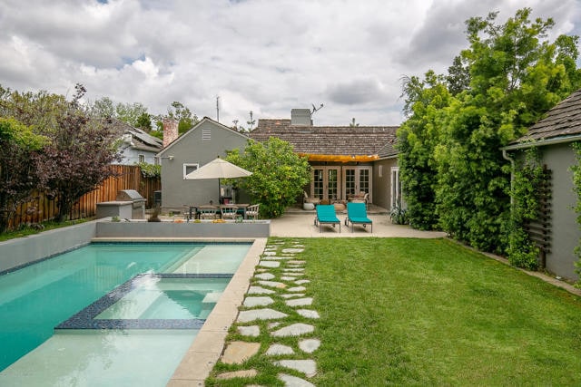 Building Photo - 1465 Mirasol Dr