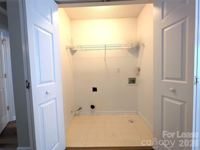 Building Photo - 7603 Lullwater Cove