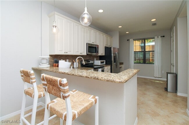 Building Photo - 9025 Alturas St