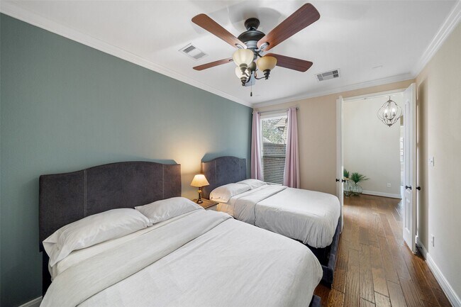 Building Photo - 34 Danby Place