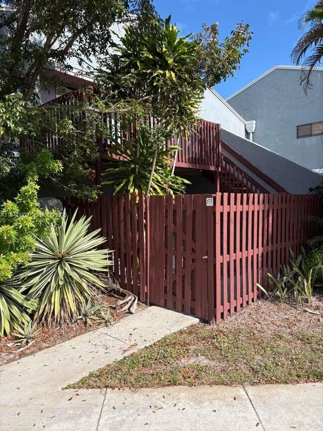 Building Photo - 17 Crossings Cir