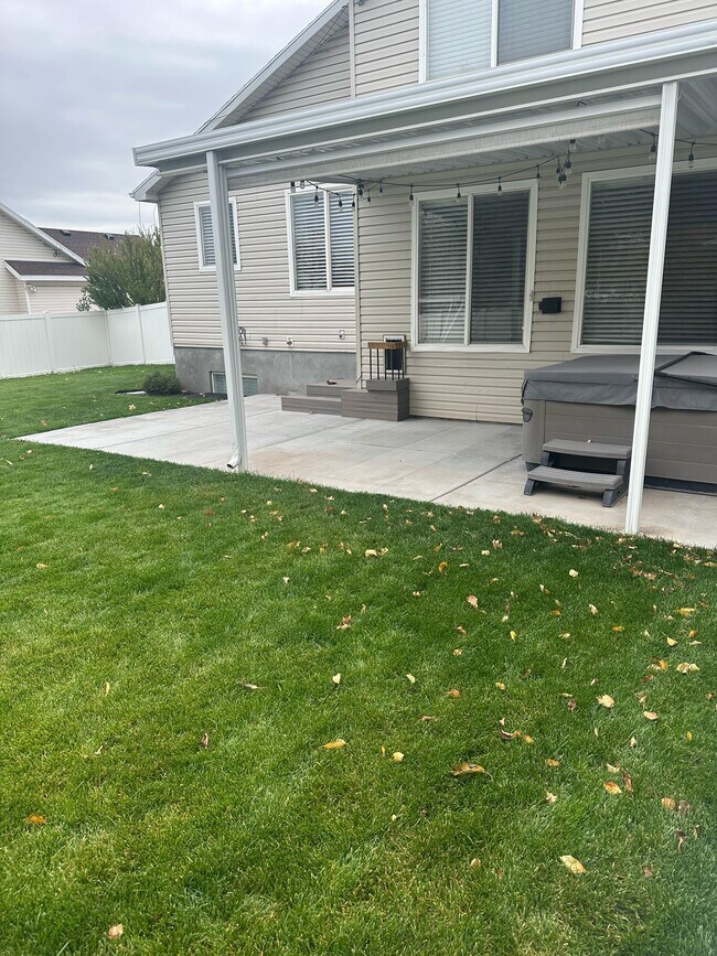 Building Photo - 5778 Ballerina Way