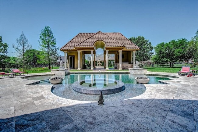 Building Photo - 33202 W Haddon Ct