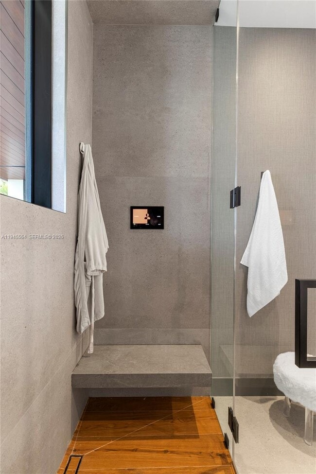 Building Photo - 12911 Oleander Rd