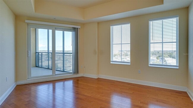 Building Photo - 501 Haben Blvd