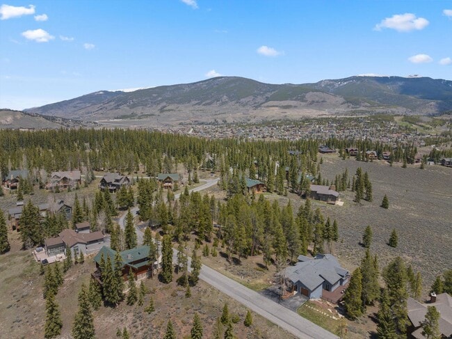 Building Photo - 1107 Penstemon Rd