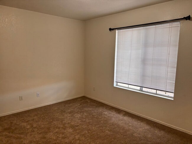 Building Photo - 3524 Plaza De Lanza
