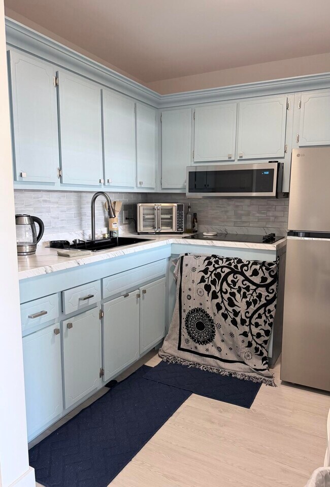 Building Photo - 3322 Cynthia Ln