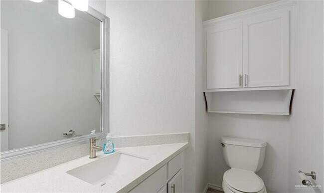 Building Photo - 3204 Black Oak Ln
