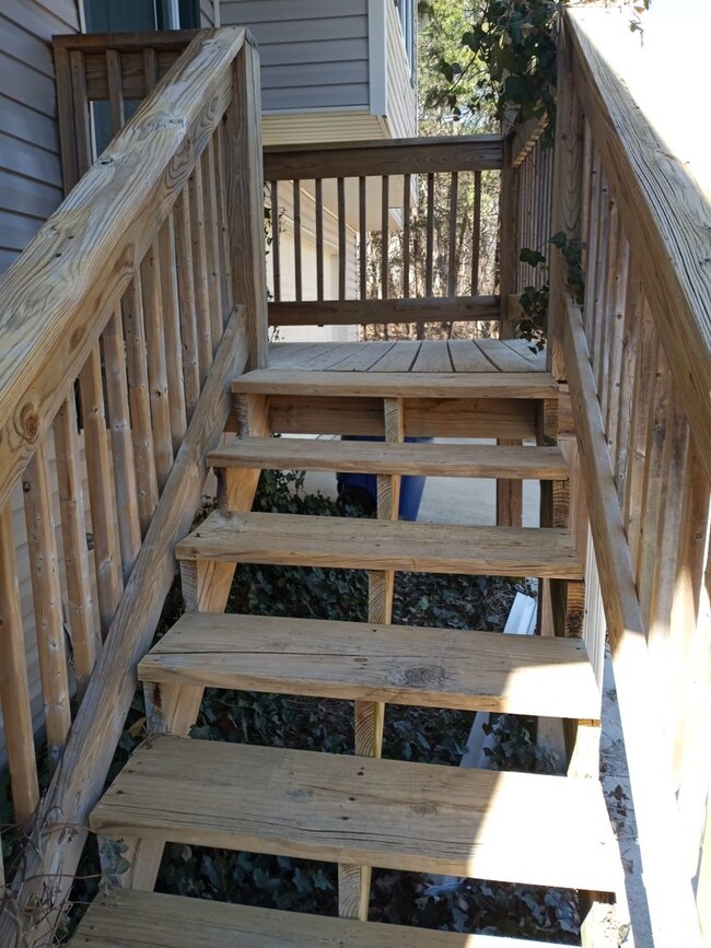 Building Photo - Single Family Home in Merriam Woods