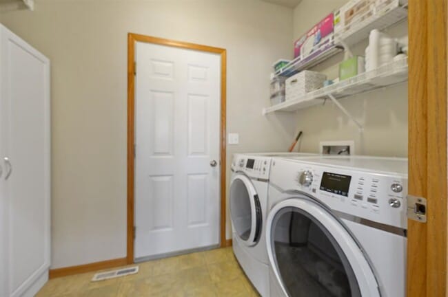 Building Photo - 77 N Park Ridge Rd