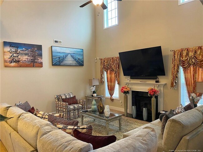 Building Photo - 28 Torrington Ridge