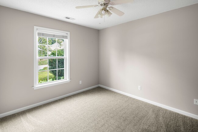 Building Photo - 375 Glensprings Dr