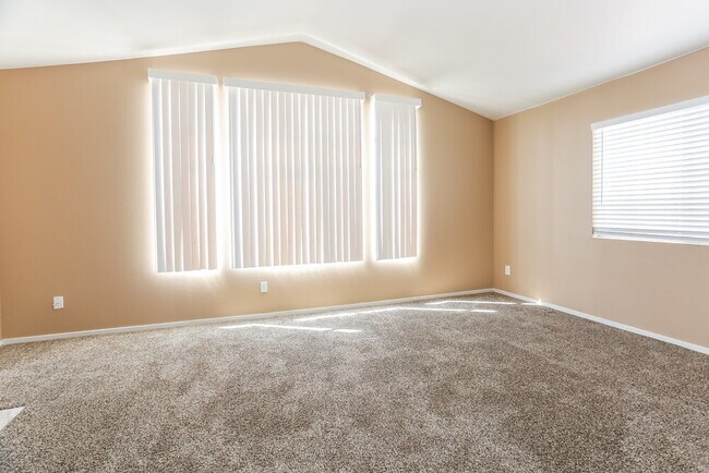 Building Photo - 1718 Rushing River Rd