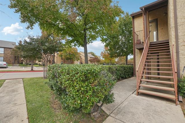 Building Photo - 1301 Memory Ln