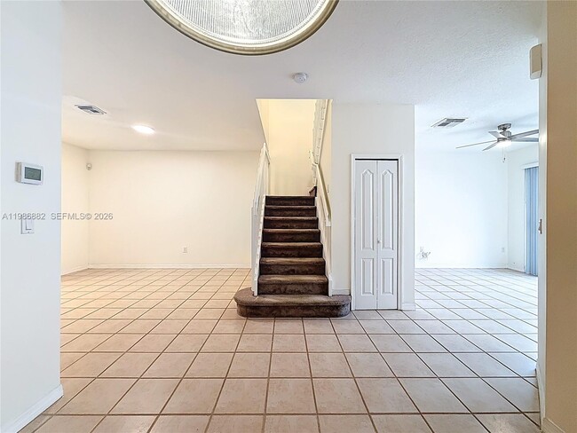 Building Photo - 4330 NW 114th Pl