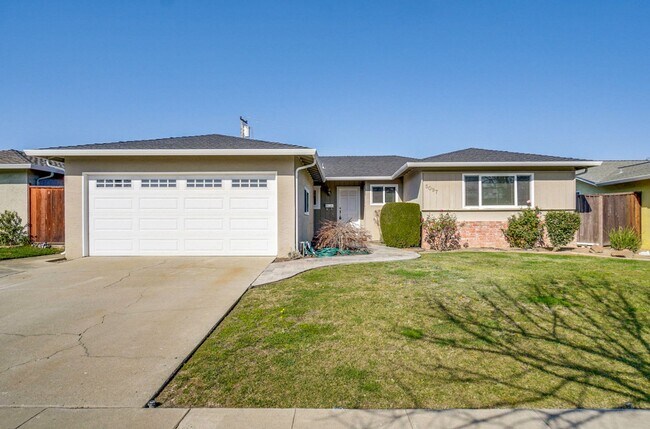 Building Photo - 5097 Forest Glen Dr