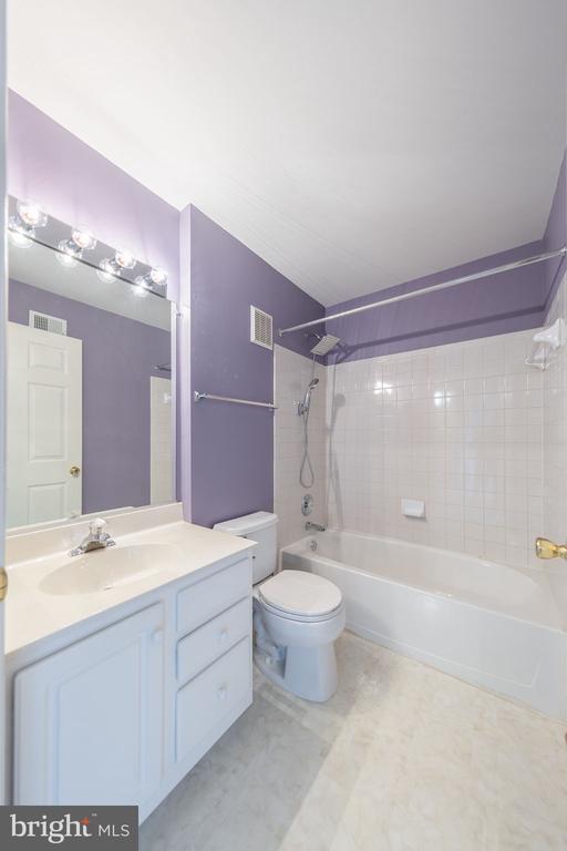 Building Photo - 1605 Potomac Greens Dr