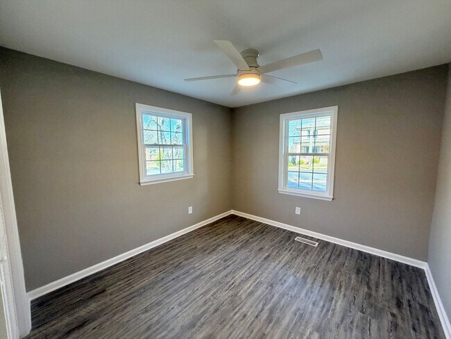 Building Photo - S Mulberry Duplex