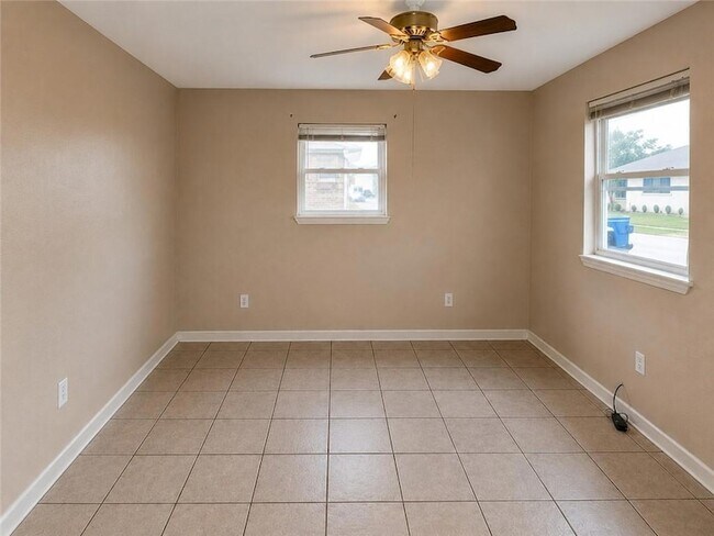 Building Photo - 3508 Pakenham Dr