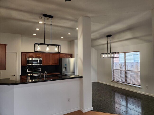 Building Photo - 19322 Pinewood Bluff Ln