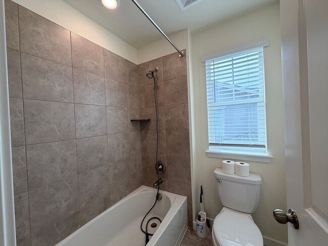 Building Photo - Exquisite Elizabeth Home