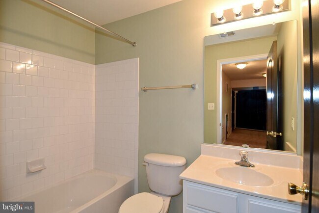 Building Photo - 15511 Kennett Square Way