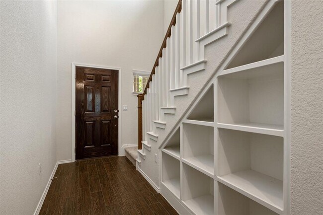 Building Photo - 10612 Turnbull Loop