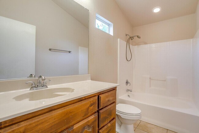 Building Photo - Amazing 3 Bed 2 Bath Rental in Alexandra Meadows- Eagle Mountain ISD- 76131