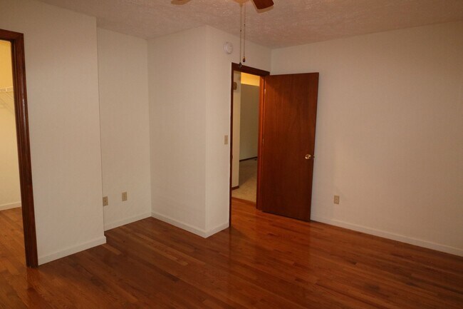 Building Photo - Two Master Suites and Two Bathroom Home