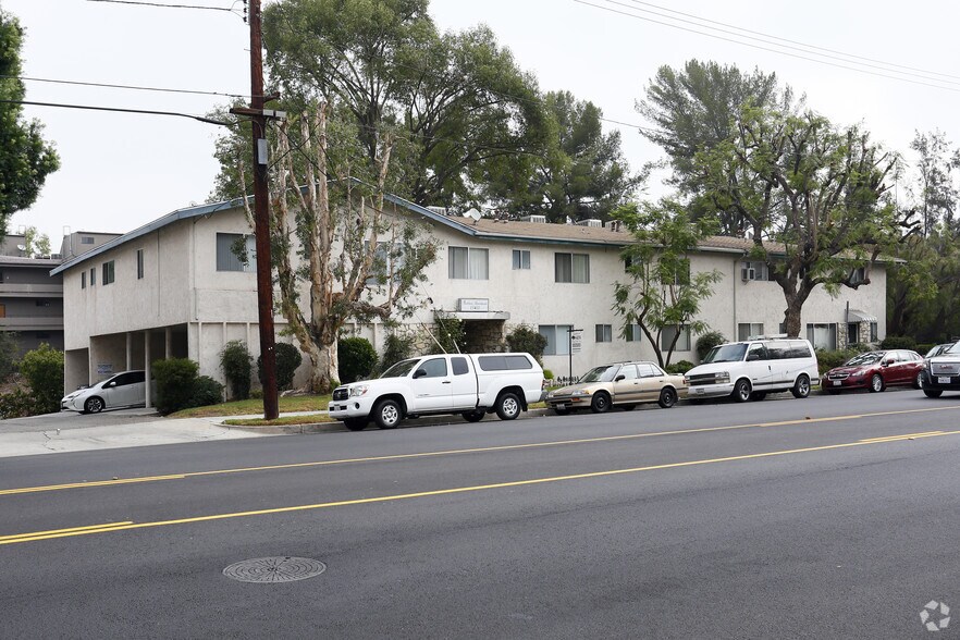 Primary Photo - 13411 Moorpark St