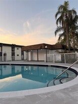 Building Photo - 7250 SW 94th Pl