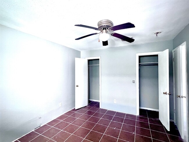 Building Photo - 6802 Sayers St